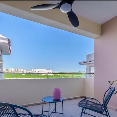 Apartment Cosy With Pool